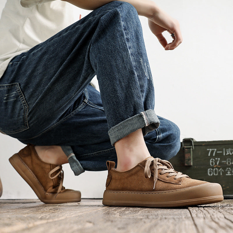 Casual men's leather shoes from R&G Boutique with a retro style, featuring smooth brown leather and classic lace-up design.