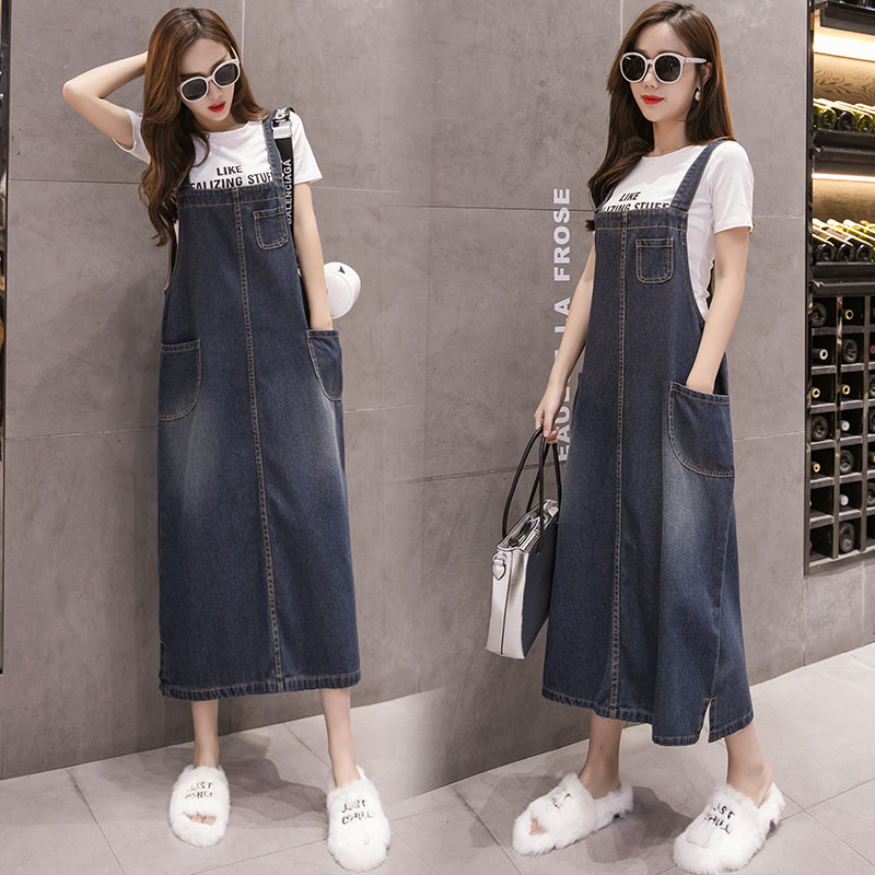 R&G Boutique denim suspenders skirt with adjustable straps and classic denim fabric, styled for casual wear.