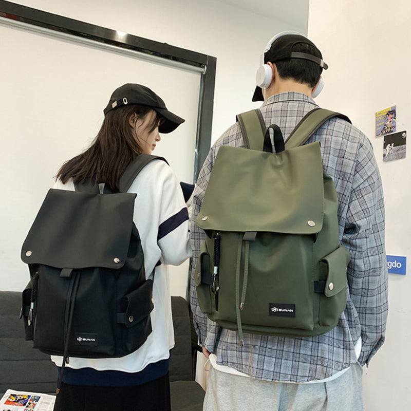 R&G Boutique large locomotive-style school backpack with spacious compartments, ideal for students carrying books and supplies