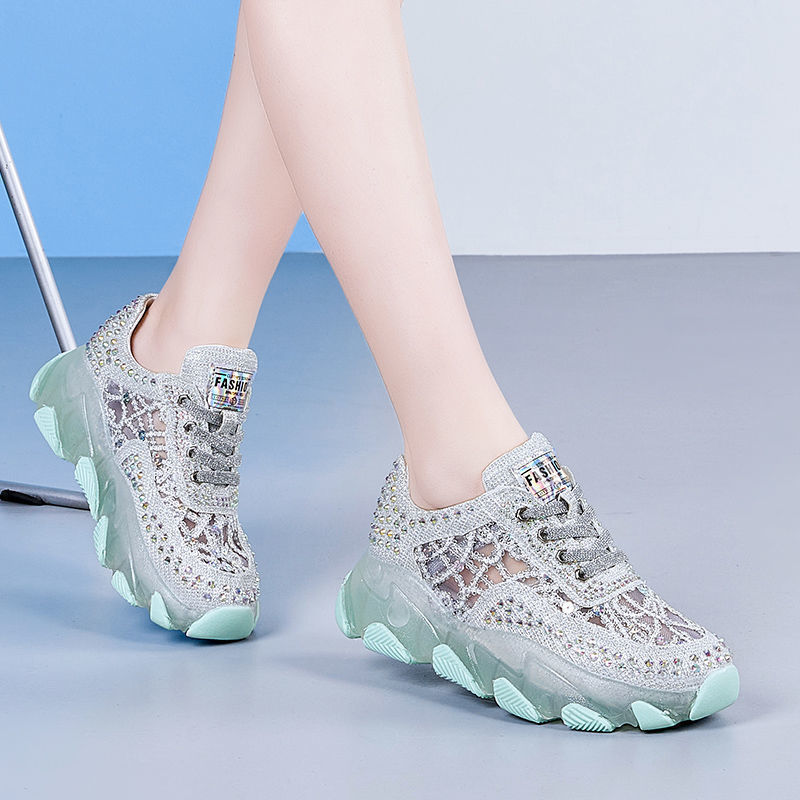 Women's breathable mesh surface hollowed height increasing insole for sneakers, designed for comfort and enhanced elevation.