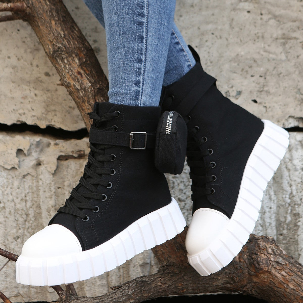 Fashionable breathable high-top canvas shoes for women by R&G Boutique, featuring stylish design and comfortable fit.