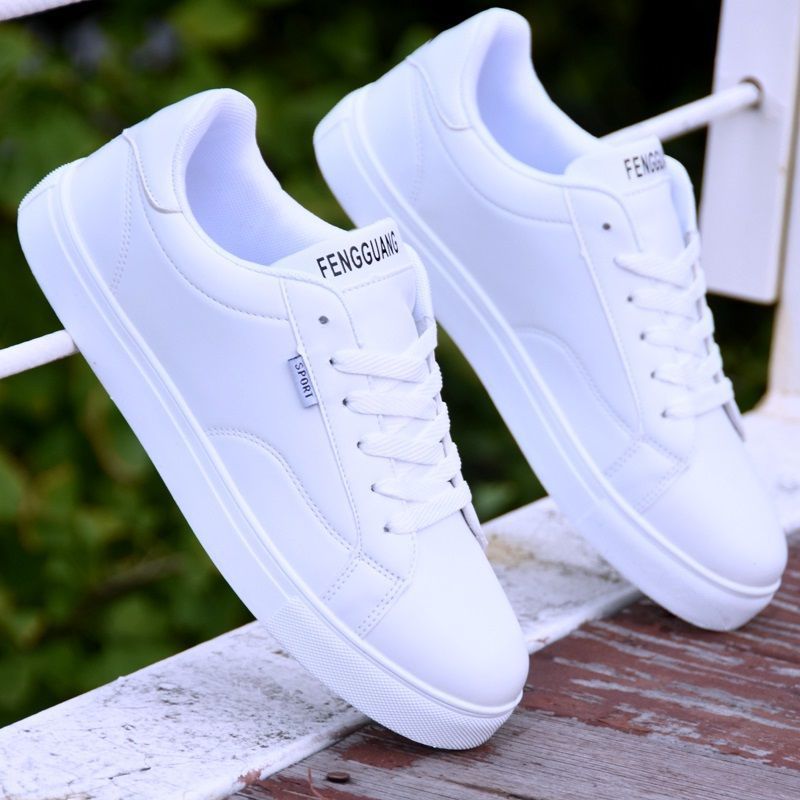 Men's casual summer shoes by R&G Boutique featuring breathable design and simple style, perfect for everyday wear.