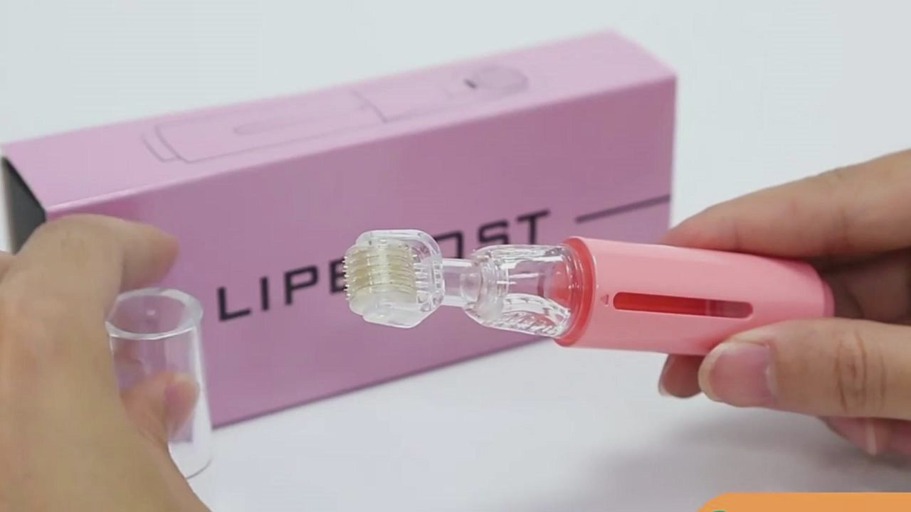 3 In 1 Lip Care Roller Needle Hair Growth Roller Beard Treatment & Serum Applicant